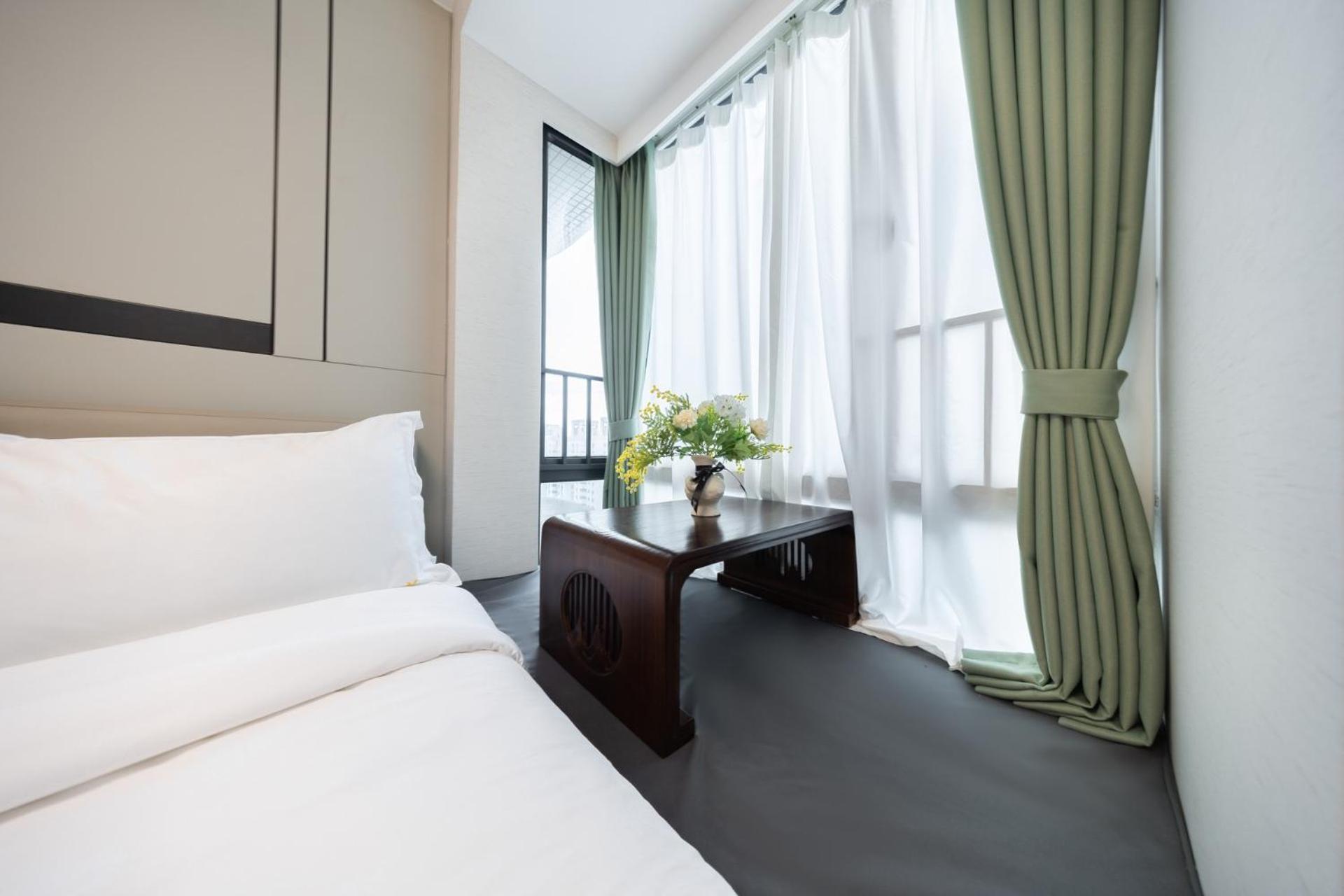 Yun Jin City View Hotel - Guangzhou Taikoo Hui Zhujiang New Town Tianhe Sports Center Room photo